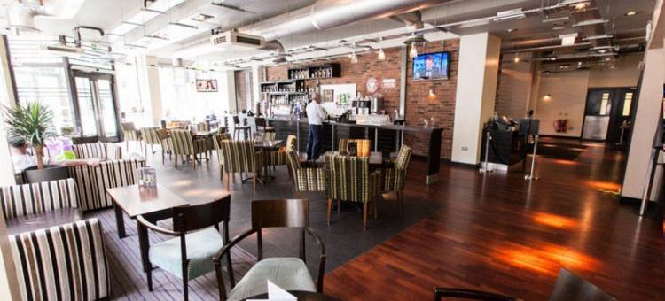 贝尔法斯特大教堂普瑞米尔酒店(Premier Inn Belfast City Cathedral Quarter)图片