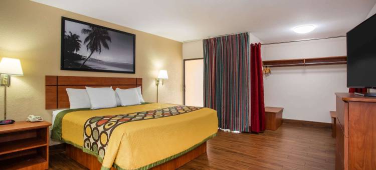 北棕榈滩速8酒店(Super 8 by Wyndham North Palm Beach)图片