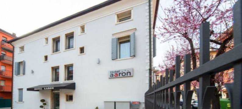 亚伦酒店(Hotel Aaron)图片