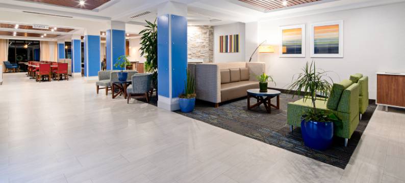 阿塔斯卡德罗智选假日套房酒店(Holiday Inn Express & Suites ATASCADERO by IHG)图片