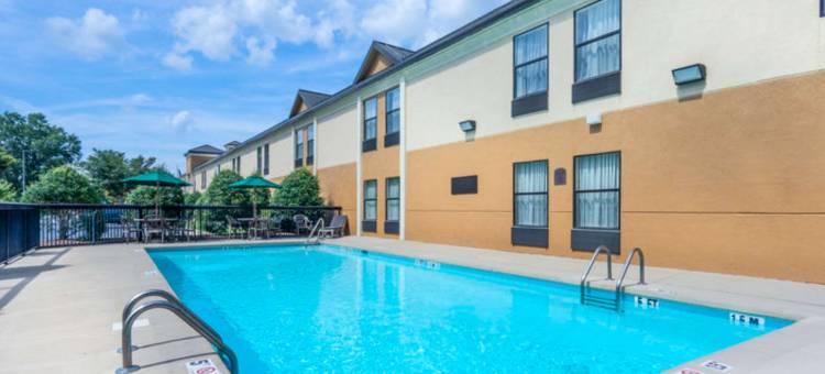 纽伯恩克拉利安庭酒店(Clarion Pointe New Bern)图片