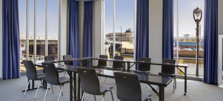 密尔沃基市中心雅乐轩酒店(Aloft Milwaukee Downtown)图片