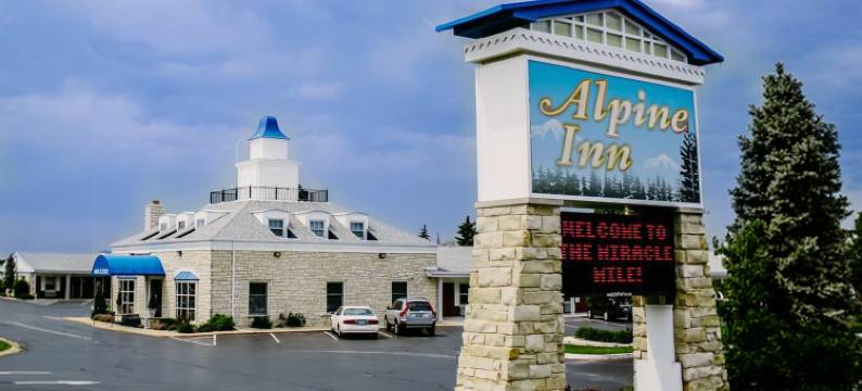 罗克福德高山假日酒店和套房(Alpine Inn & Suites Rockford)图片