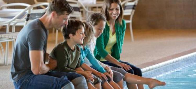 伯灵顿美吟温德姆酒店(AmericInn by Wyndham Burlington)图片