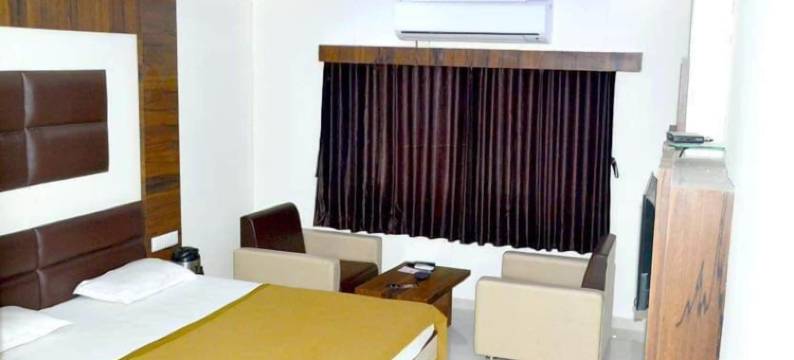 这新假日酒店(The New Holiday Inn)图片