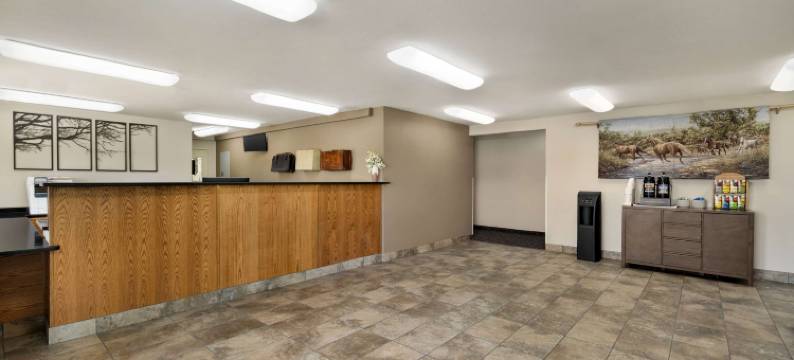 埃尔科温德姆呗盟酒店(Baymont by Wyndham Elko)图片