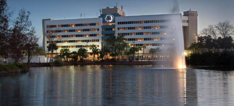 杰克逊维尔机场希尔顿逸林酒店(DoubleTree by Hilton Hotel Jacksonville Airport)图片