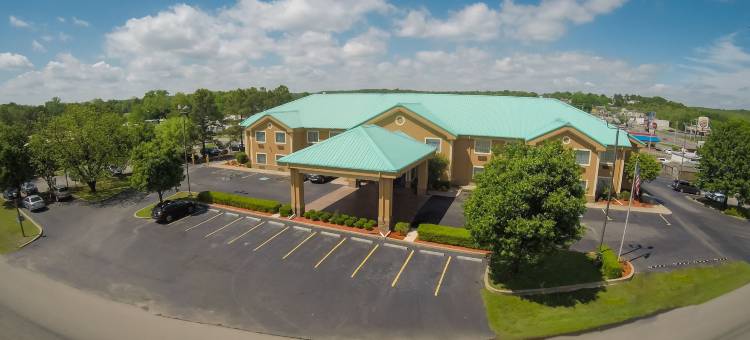 阿尔玛 - 史密斯堡东北区品质酒店及套房(Quality Inn & Suites Alma - Fort Smith Northeast)图片