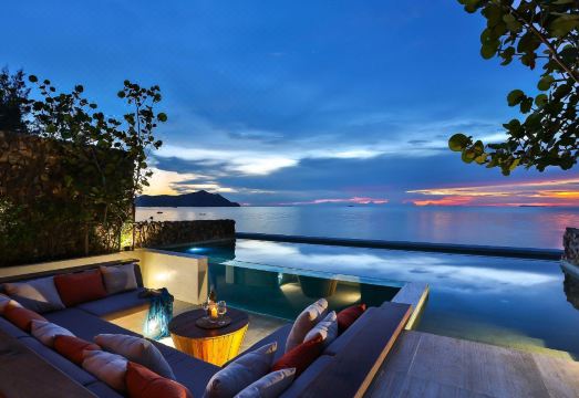 U Pattaya Hotel Overview