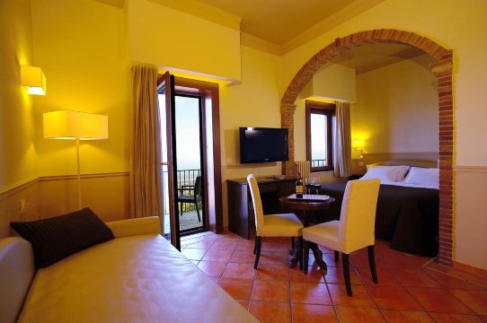 Airone Wellness Hotel Over view