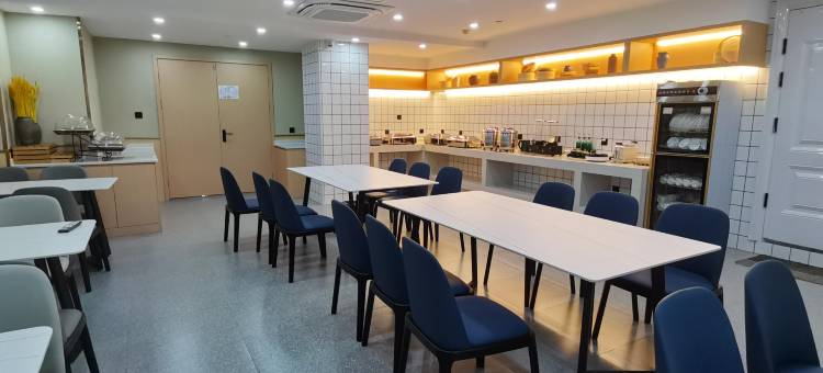 欧菲酒店(平湖中国服装城店)图片