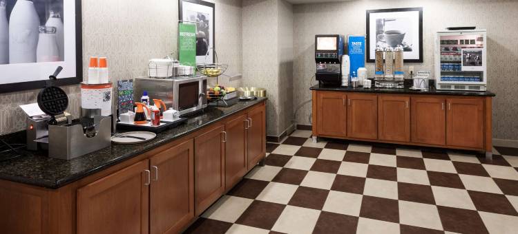 锡达拉皮兹北欢朋套房酒店(Hampton Inn & Suites Cedar Rapids - North)图片