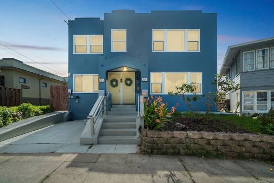 位于中心地带的明亮2卧室2复式公寓由Redawning提供(Centrally Located Bright 2 Bedroom 2 Duplex by Redawning)