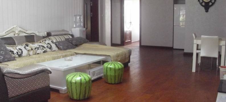 云游客公寓(海滨西路分店)图片