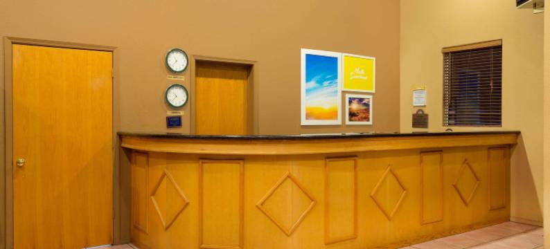 布尔黑特市温德姆戴斯酒店(Days Inn by Wyndham Bullhead City)图片