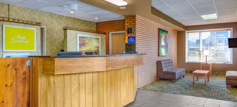 布瑞兹伍德温德姆戴斯酒店(Days Inn by Wyndham Breezewood)图片