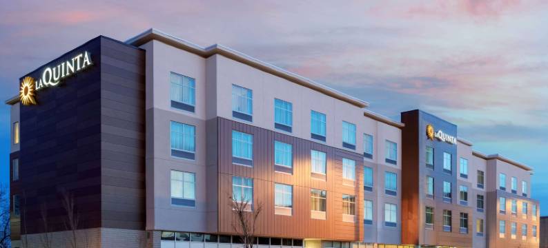 堪萨斯城灯塔山拉昆塔温德姆套房酒店(La Quinta Inn & Suites by Wyndham Kansas City Beacon Hill)图片