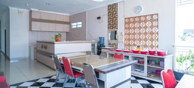 RedDoorz Syariah Near Lapangan Dwiwarna Barabai图片