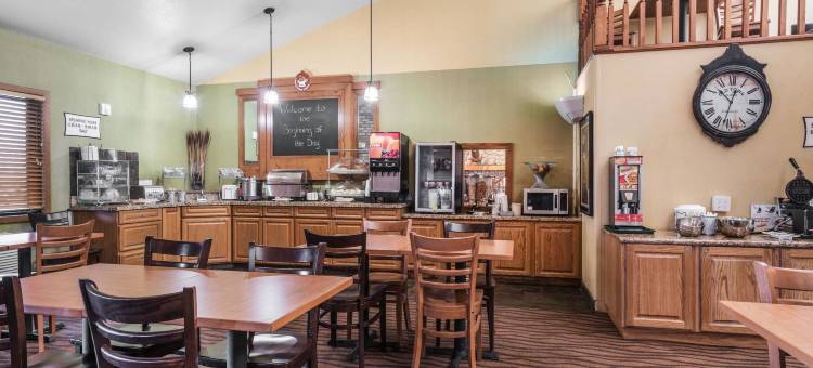 拉皮德城美吟温德姆酒店(AmericInn by Wyndham Rapid City)图片