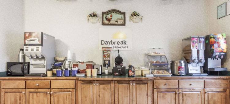 温德姆戴斯套房酒店-亨茨维尔太空中心(Days Inn & Suites by Wyndham Huntsville)图片