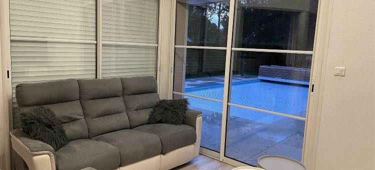 Villa with Swimming Pool 500 m from the Beach图片