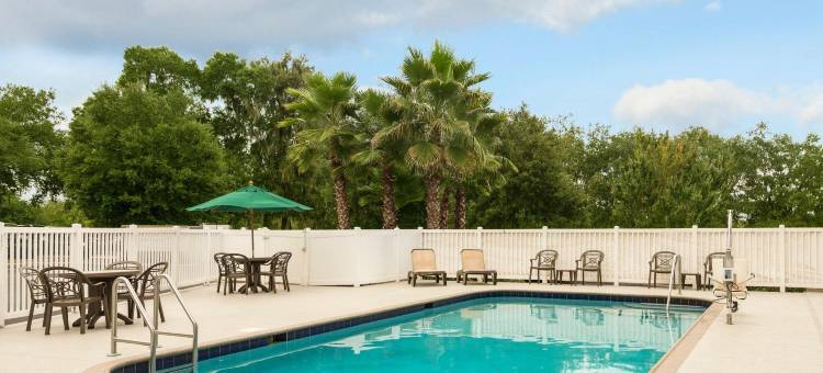 塞夫纳酒店及套房(Seffner Inn and Suites)图片