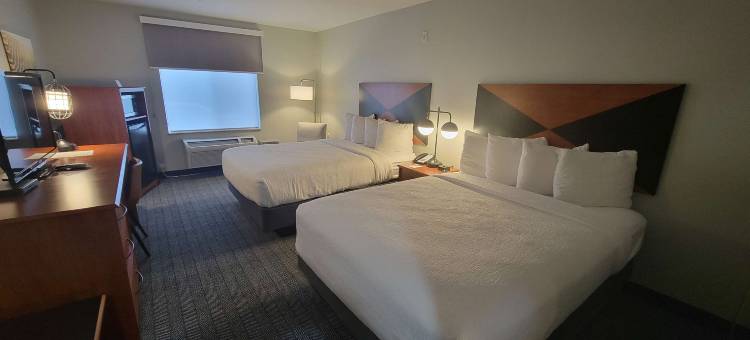 贝斯特韦斯特修尔住宿普拉斯酒店 - 肯纳威克三城(Best Western Kennewick Tri-Cities Center Hotel)图片