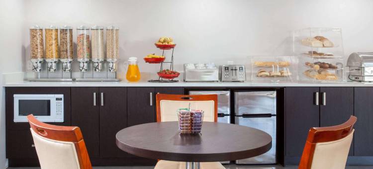 伊克诺套房酒店(Econo Lodge Inn & Suites)图片