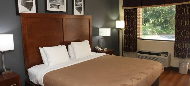 金利 I-95 凯艺酒店(Quality Inn Kenly I-95)图片