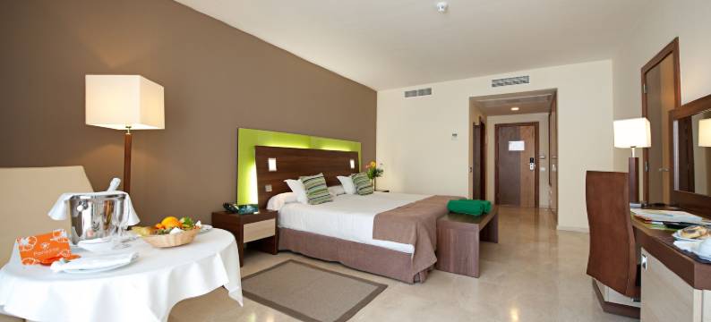 LIVVO塔里托谷酒店及水上乐园(Hotel LIVVO Valle Taurito & Aquapark)图片