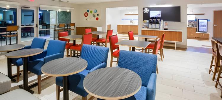 智选假日套房酒店德梅因西南(Holiday Inn Express & Suites des Moines Downtown)图片