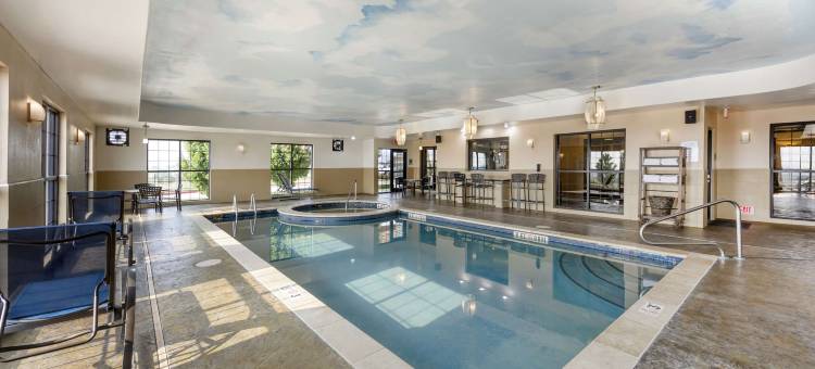祖母绿贝斯特韦斯特优质套房酒店(Best Western Plus Emerald Inn  Suites)图片