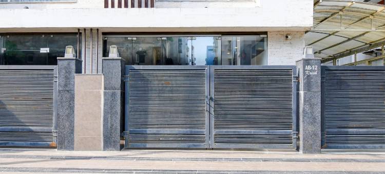 Super Townhouse New Town Formerly Krish Residency图片