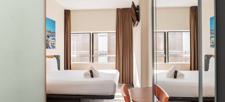 海牙海弗宁恩海滩酒店(easyHotel the Hague Scheveningen Beach)图片