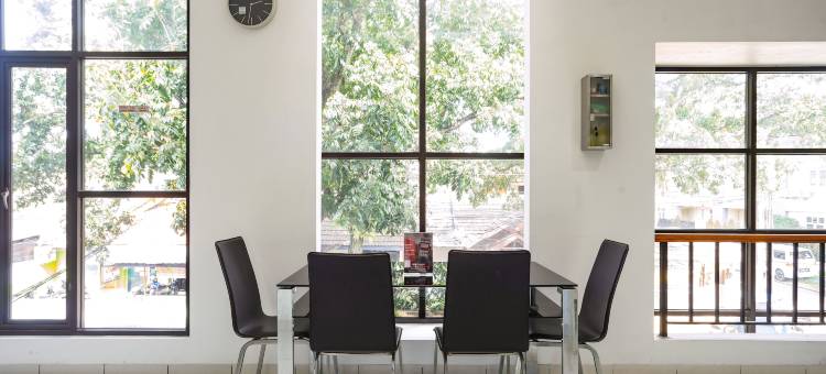 红多兹酒店-近BSD城埃卡医院(RedDoorz Near Eka Hospital BSD City)图片