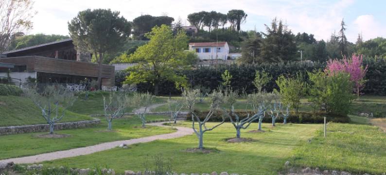 卡斯特尔卢贝龙酒店(Vacances Bleues Hôtel Castel Luberon)图片