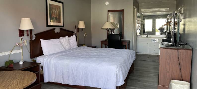 覆盖桥酒店套房(Covered Bridge Inn & Suites)图片