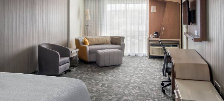 斯克内克塔迪莫霍克港万怡酒店(Courtyard Schenectady at Mohawk Harbor)图片