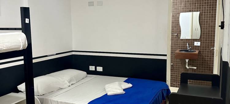 黑客旅舍(Hacker Hostel)图片