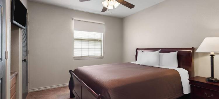 大斯普林斯鹰巢套房-温德姆旅屋酒店(Eagle's Den Suites Big Spring a Travelodge by Wyndham)图片