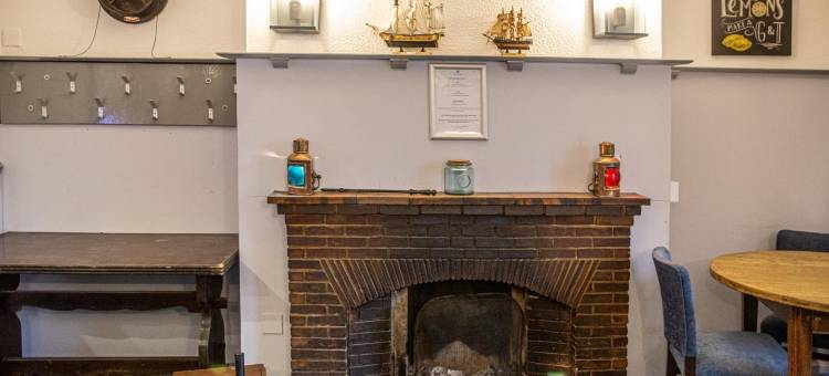 萨顿斯泰思酒店(Sutton Staithe Hotel)图片