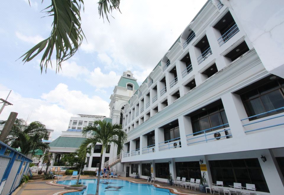 The Camelot Hotel Pattaya Hotel Overview