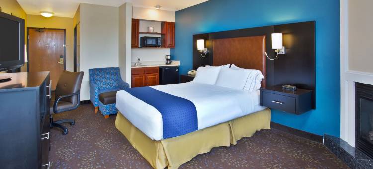 Holiday Inn Express 麦基诺市(Holiday Inn Express Mackinaw City)图片