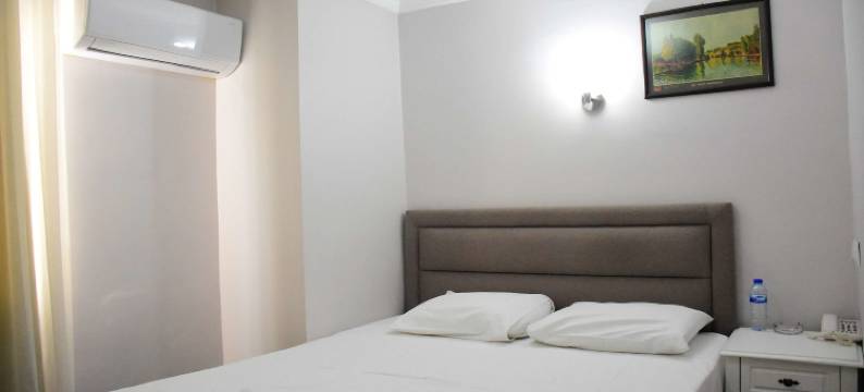 布尔汉尼耶梅尔克兹酒店(Burhaniye Merkez Otel)图片