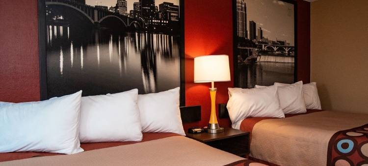 布鲁克林中心速8酒店(Super 8 by Wyndham Brooklyn Center/Mpls)图片