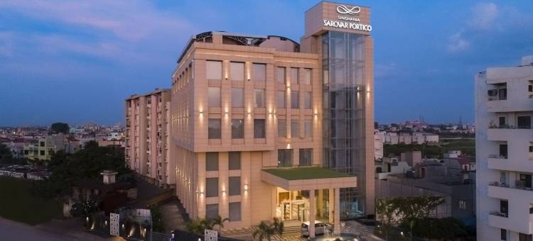 赖布尔辛哈尼亚萨罗瓦门廊酒店(Singhania Sarovar Portico)图片