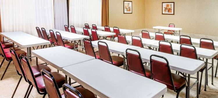 贝茨维尔温德姆戴斯酒店(Days Inn by Wyndham Batesville)图片