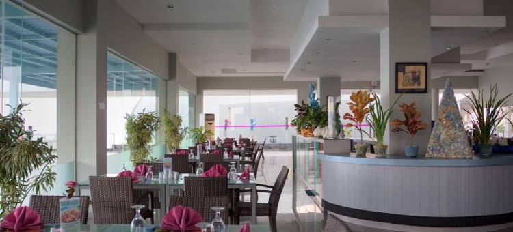 丹戎科杜海滩度假村(Tanjung Kodok Beach Resort)图片