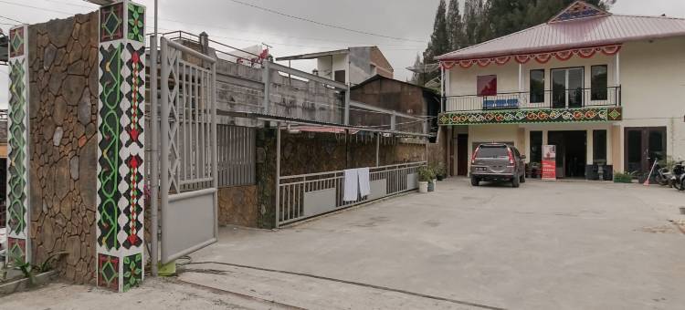 塔胡拉贝拉斯塔基附近瑞德多兹酒店(RedDoorz Near Tahura Berastagi)图片