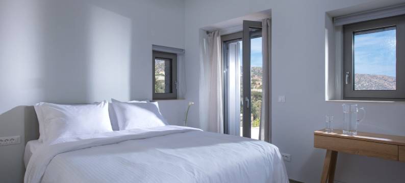 克里特岛的海滨豪华别墅，带私人泳池和桑拿(Luxurious Sea View Villa in Agios Nikolaos)图片